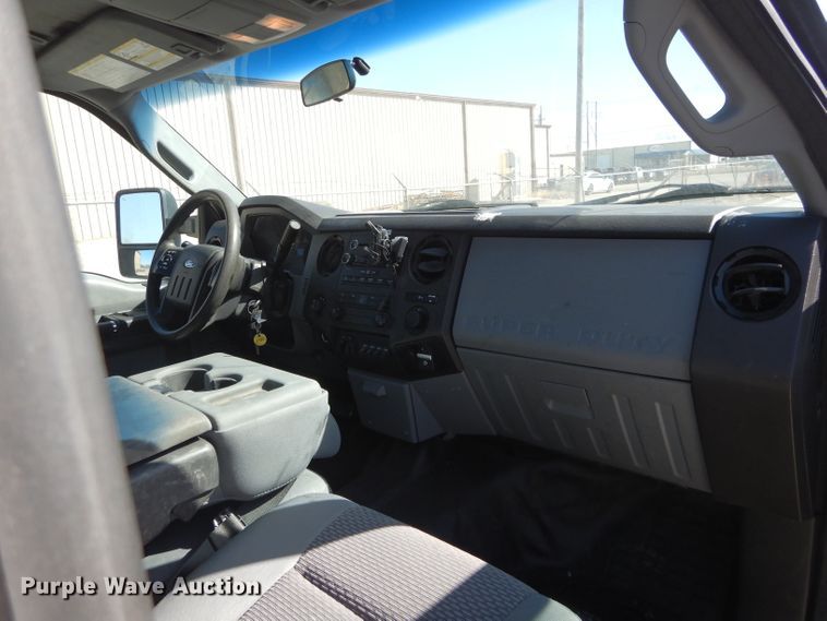 image for item DH3736 2015 Ford F350 Super Duty  SuperCab utility bed pickup truck