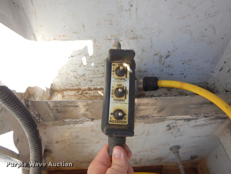 image for item DH3736 2015 Ford F350 Super Duty  SuperCab utility bed pickup truck