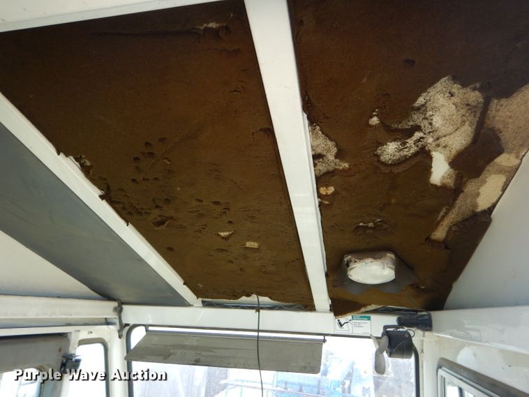 image for item DH4387 2004 Ottawa 30 yard truck