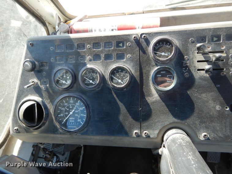 image for item DH4387 2004 Ottawa 30 yard truck