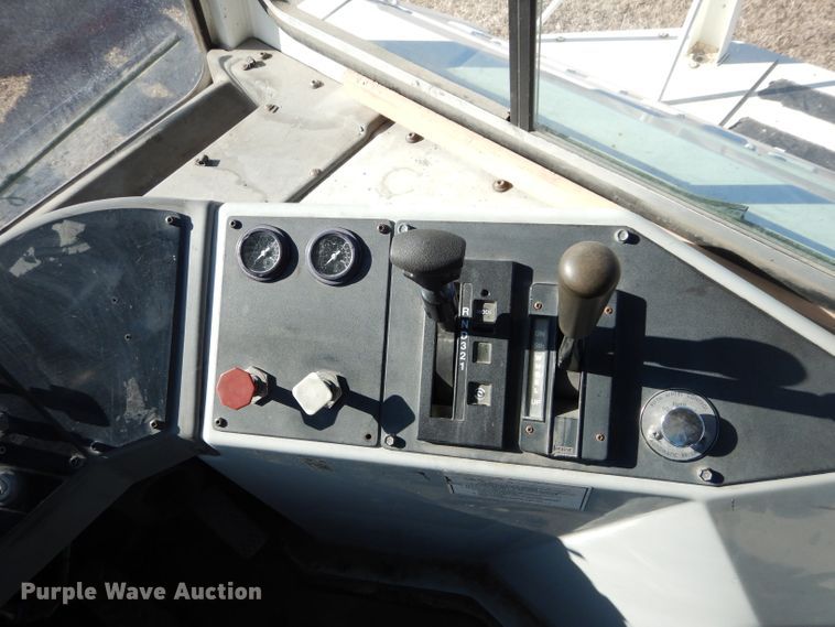 image for item DH4387 2004 Ottawa 30 yard truck