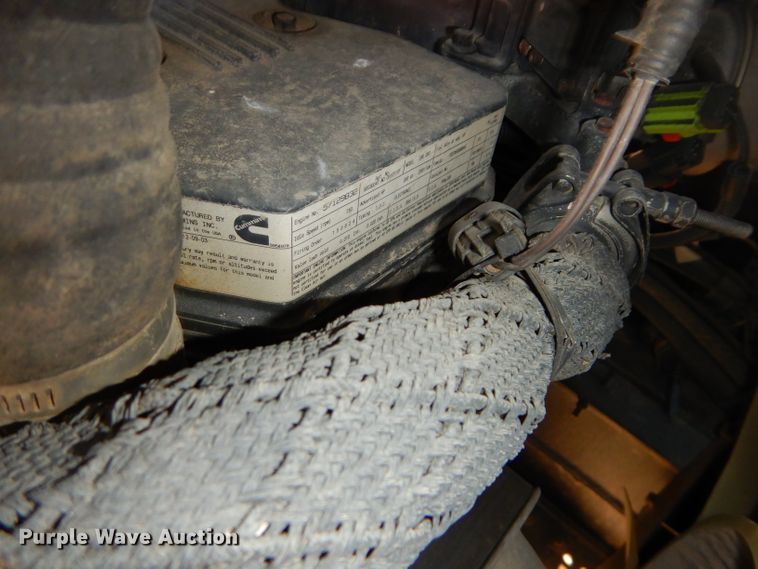 image for item DH4387 2004 Ottawa 30 yard truck