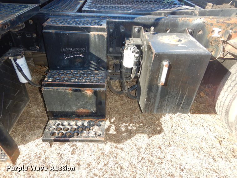 image for item DH4387 2004 Ottawa 30 yard truck