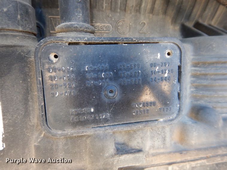 image for item DH4387 2004 Ottawa 30 yard truck