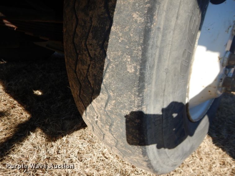 image for item DH4387 2004 Ottawa 30 yard truck