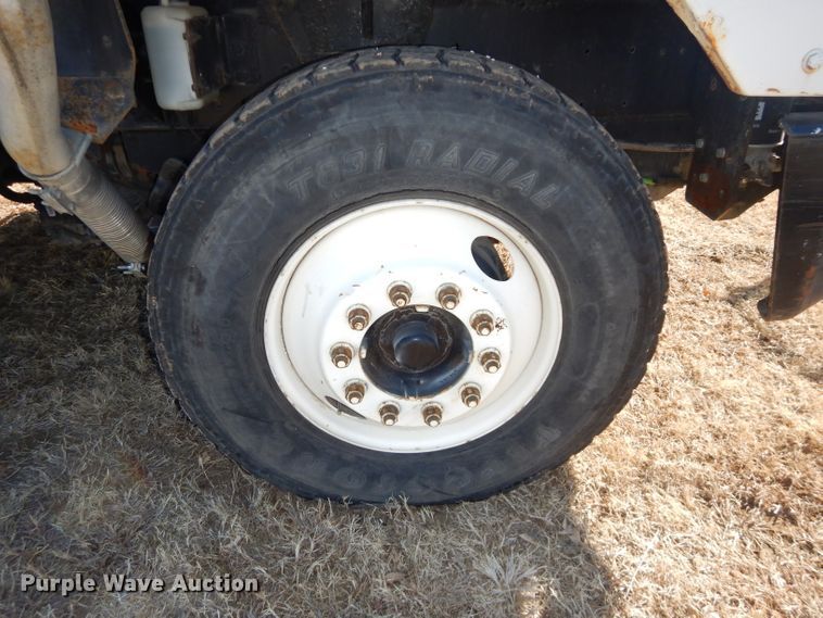 image for item DH4387 2004 Ottawa 30 yard truck