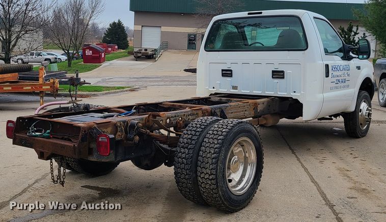 image for item DH5826 1999 Ford F550 Super Duty truck cab and chassis