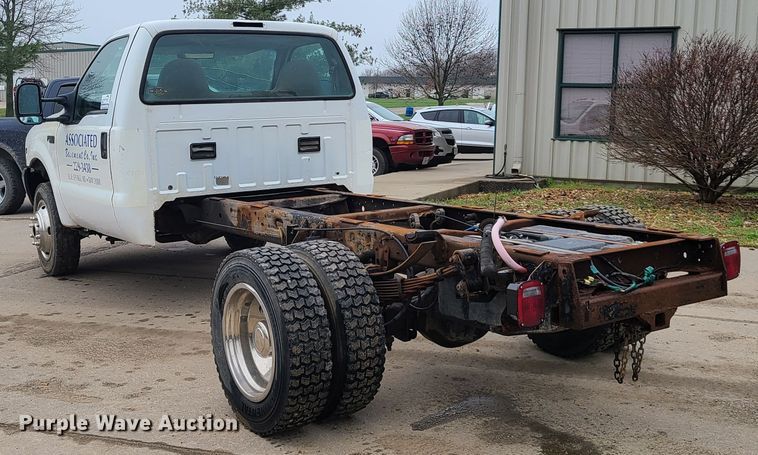 image for item DH5826 1999 Ford F550 Super Duty truck cab and chassis