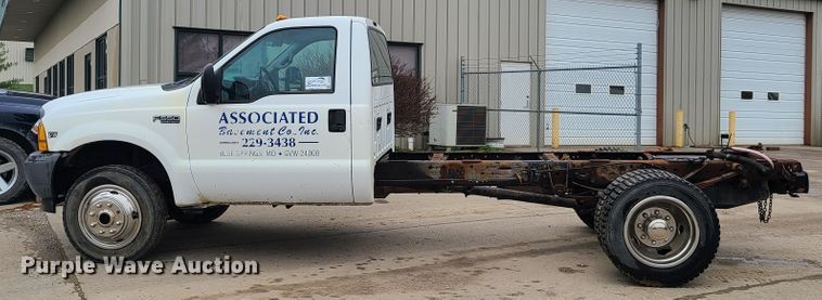 image for item DH5826 1999 Ford F550 Super Duty truck cab and chassis