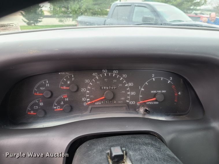 image for item DH5826 1999 Ford F550 Super Duty truck cab and chassis