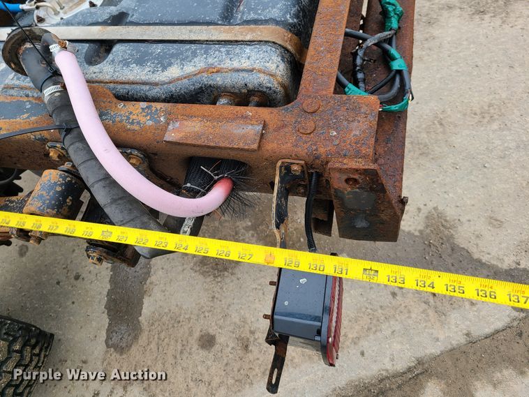 image for item DH5826 1999 Ford F550 Super Duty truck cab and chassis