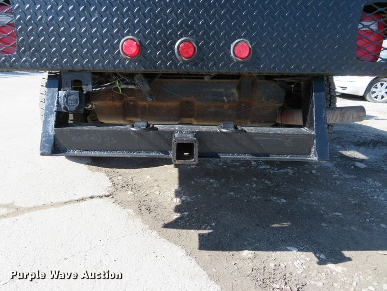 image for item DI2070 2000 Ford F350 Super Duty XL  flatbed pickup truck