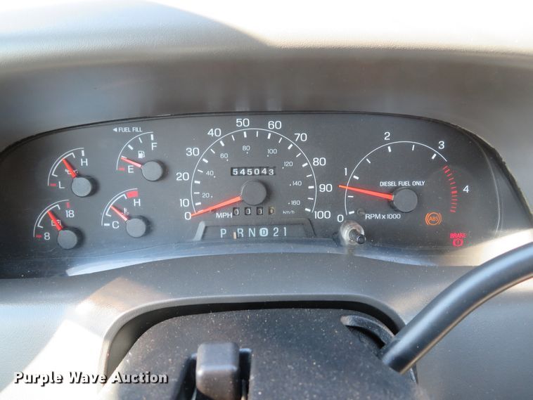 image for item DI2070 2000 Ford F350 Super Duty XL  flatbed pickup truck