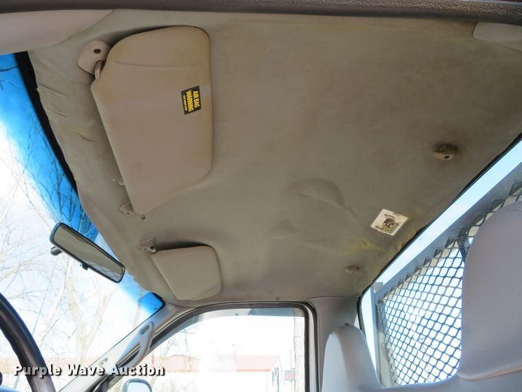 image for item DI2070 2000 Ford F350 Super Duty XL  flatbed pickup truck