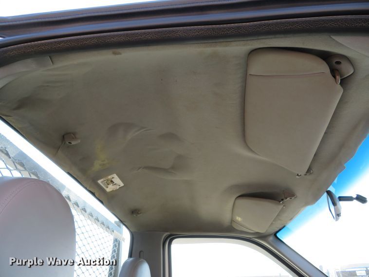 image for item DI2070 2000 Ford F350 Super Duty XL  flatbed pickup truck