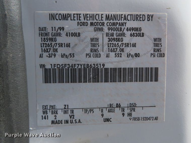 image for item DI2070 2000 Ford F350 Super Duty XL  flatbed pickup truck