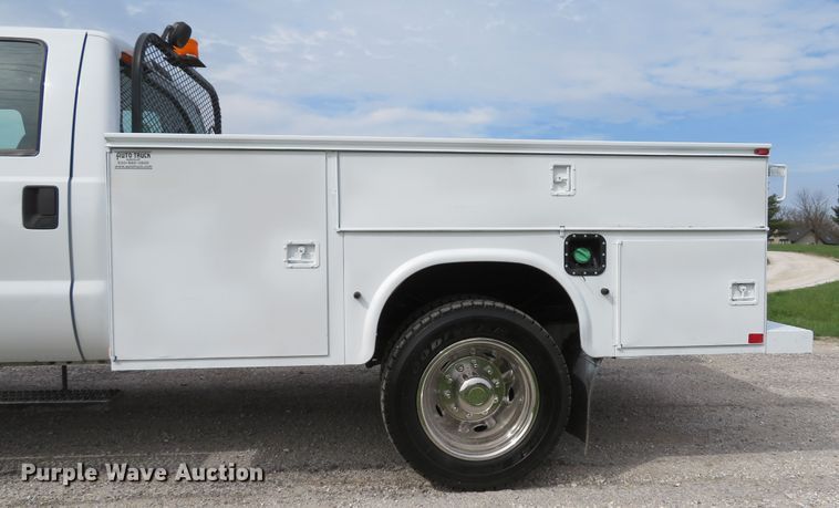 image for item DI2113 2008 Ford F550 Super Duty XL Crew Cab utility truck
