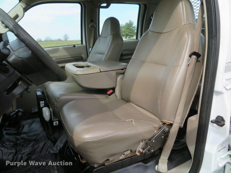 image for item DI2113 2008 Ford F550 Super Duty XL Crew Cab utility truck