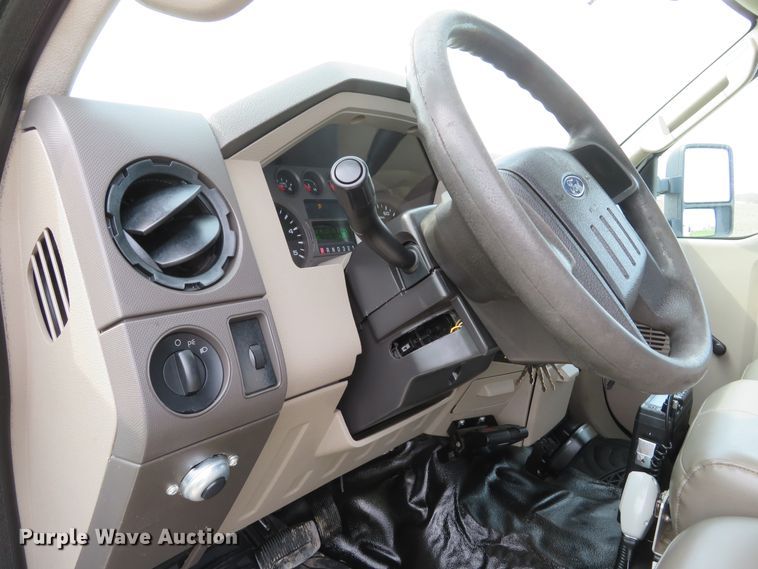 image for item DI2113 2008 Ford F550 Super Duty XL Crew Cab utility truck