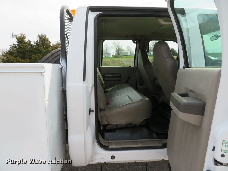 image for item DI2113 2008 Ford F550 Super Duty XL Crew Cab utility truck