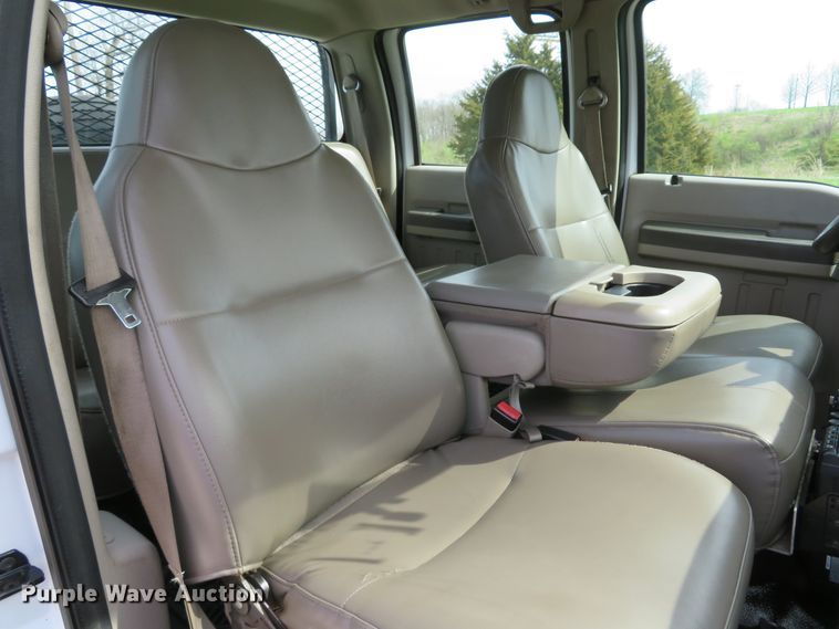 image for item DI2113 2008 Ford F550 Super Duty XL Crew Cab utility truck