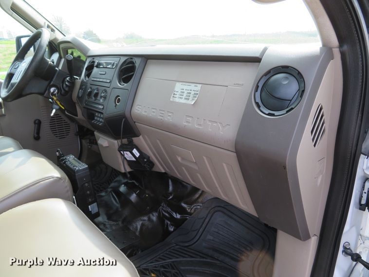 image for item DI2113 2008 Ford F550 Super Duty XL Crew Cab utility truck