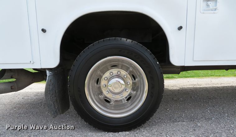 image for item DI2113 2008 Ford F550 Super Duty XL Crew Cab utility truck