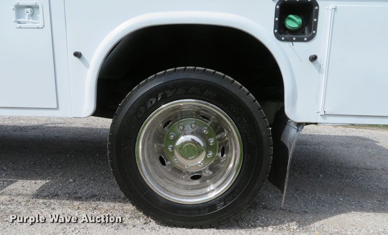 image for item DI2113 2008 Ford F550 Super Duty XL Crew Cab utility truck