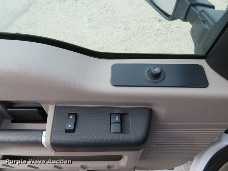 image for item DI2114 2010 Ford F450 Super Duty XL truck cab and chassis