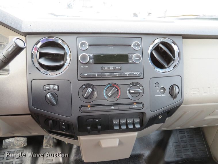 image for item DI2114 2010 Ford F450 Super Duty XL truck cab and chassis