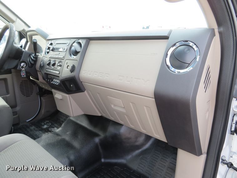 image for item DI2114 2010 Ford F450 Super Duty XL truck cab and chassis