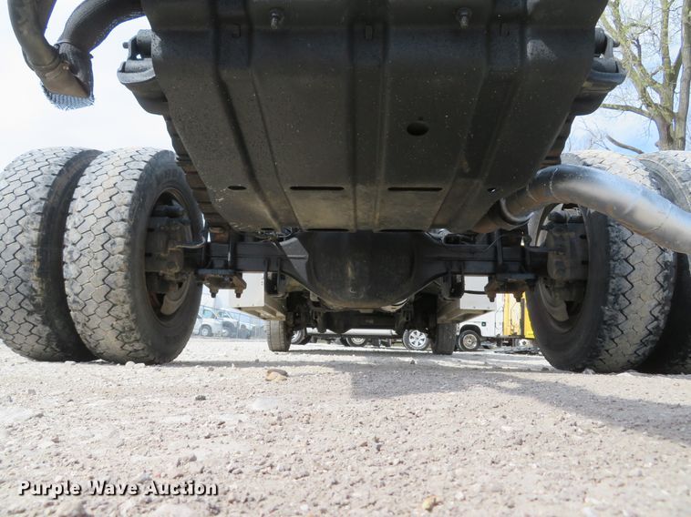 image for item DI2114 2010 Ford F450 Super Duty XL truck cab and chassis