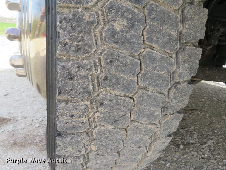 image for item DI2114 2010 Ford F450 Super Duty XL truck cab and chassis