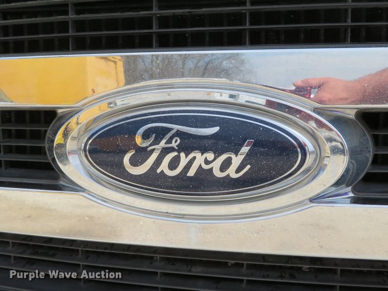 image for item DI2114 2010 Ford F450 Super Duty XL truck cab and chassis