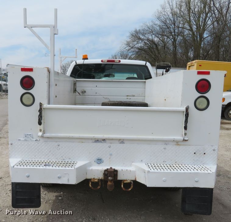 image for item DI2116 2002 Chevrolet Silverado 2500HD  Ext. Cab utility bed pickup truck