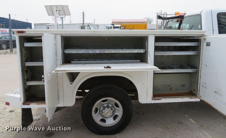 image for item DI2116 2002 Chevrolet Silverado 2500HD  Ext. Cab utility bed pickup truck