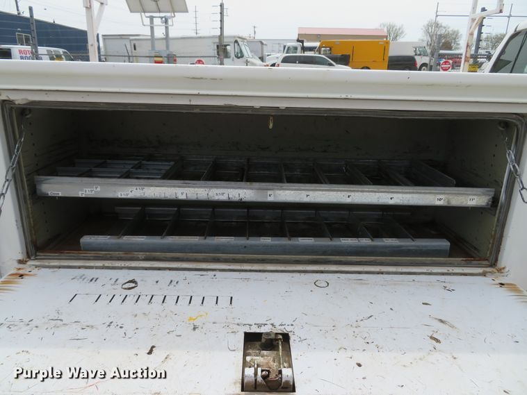 image for item DI2116 2002 Chevrolet Silverado 2500HD  Ext. Cab utility bed pickup truck