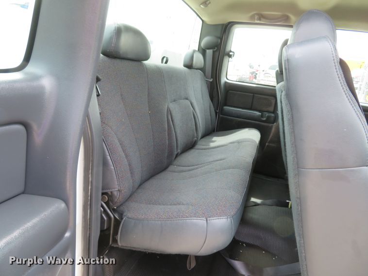 image for item DI2116 2002 Chevrolet Silverado 2500HD  Ext. Cab utility bed pickup truck