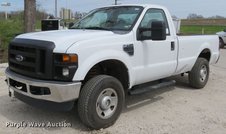image for item DI2117 2008 Ford F250 Super Duty XL  pickup truck