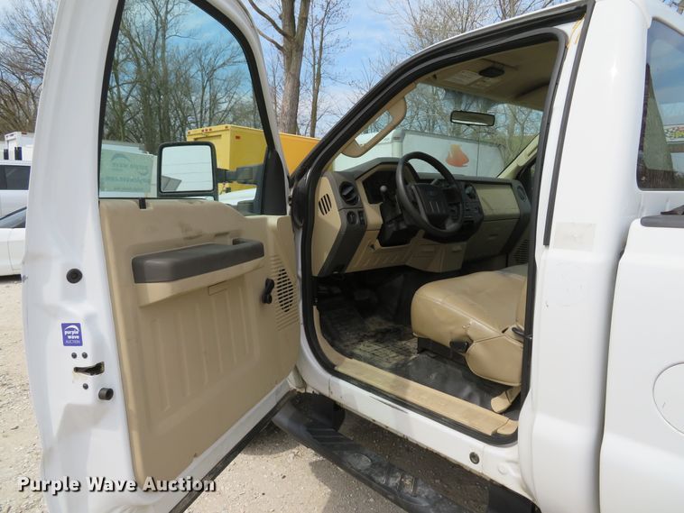 image for item DI2117 2008 Ford F250 Super Duty XL  pickup truck