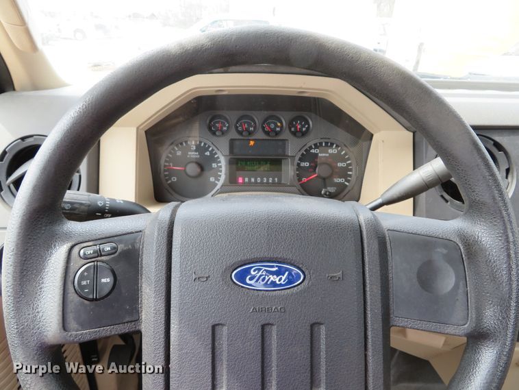 image for item DI2117 2008 Ford F250 Super Duty XL  pickup truck