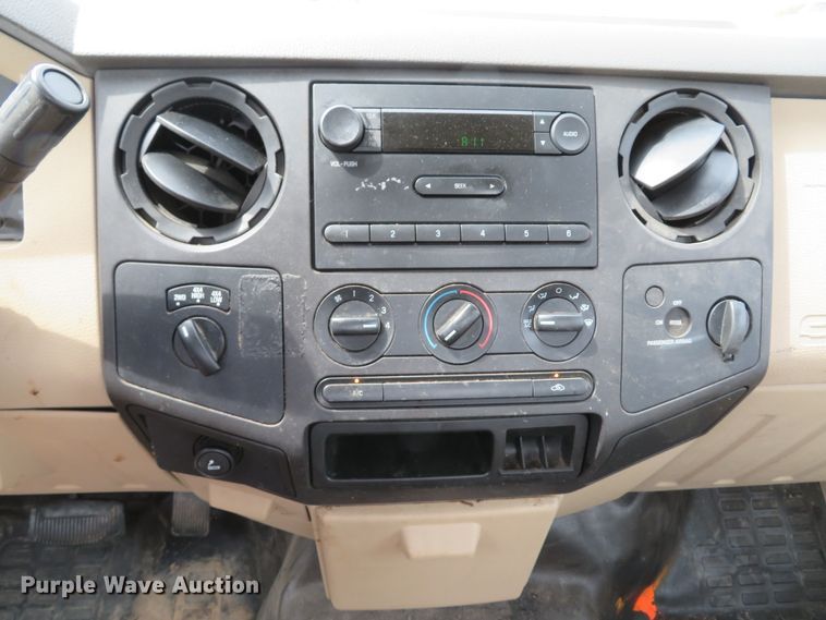 image for item DI2117 2008 Ford F250 Super Duty XL  pickup truck