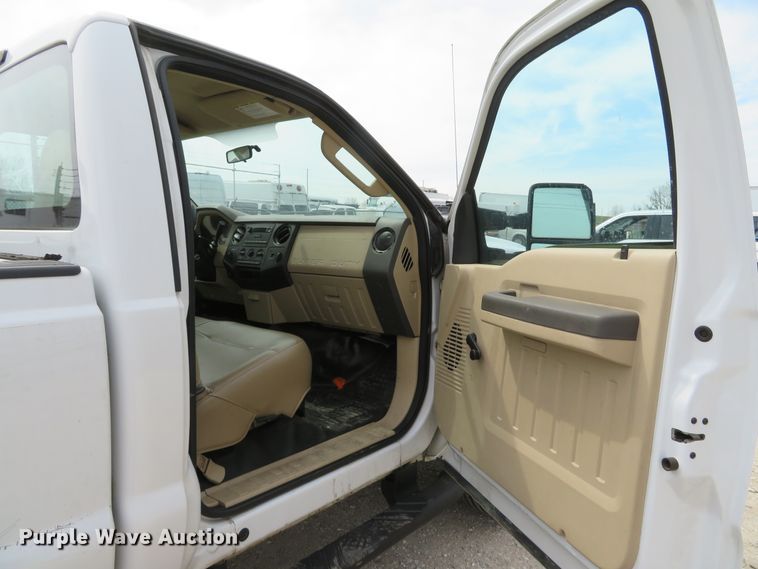 image for item DI2117 2008 Ford F250 Super Duty XL  pickup truck