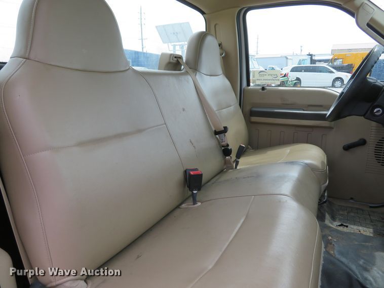 image for item DI2117 2008 Ford F250 Super Duty XL  pickup truck