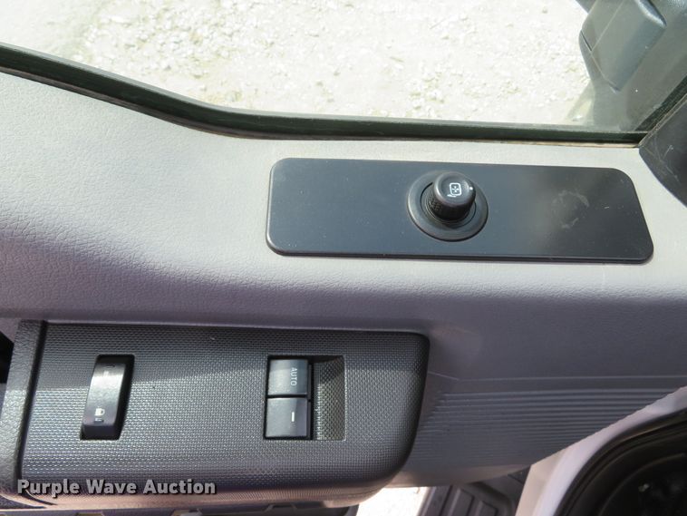 image for item DI2119 2012 Ford F550 Super Duty XL utility truck