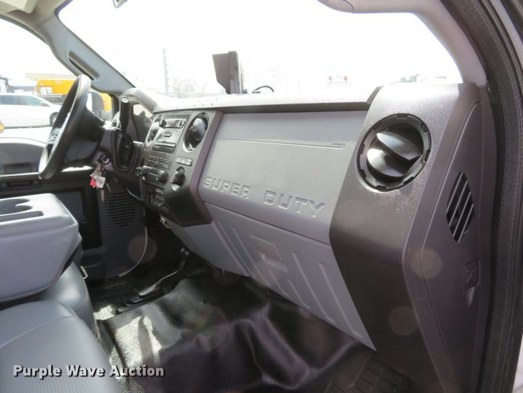 image for item DI2119 2012 Ford F550 Super Duty XL utility truck