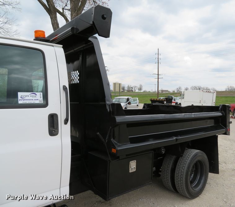 image for item DI2120 2004 GMC C4500 dump truck