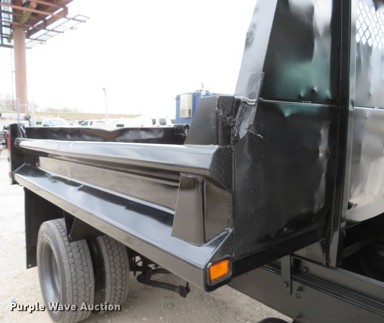 image for item DI2120 2004 GMC C4500 dump truck
