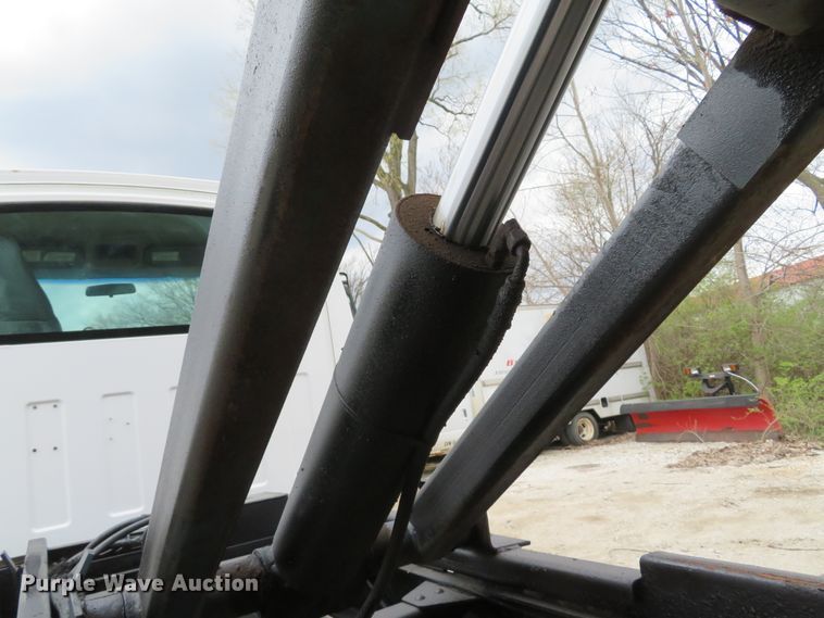 image for item DI2120 2004 GMC C4500 dump truck