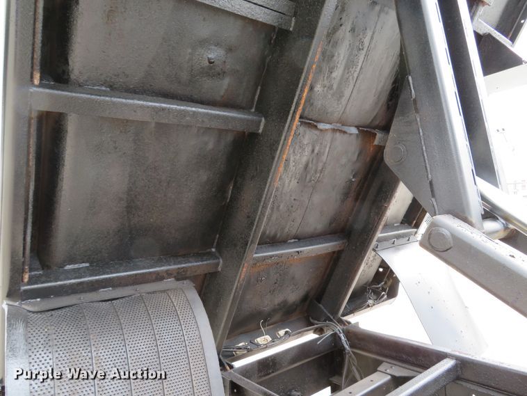 image for item DI2120 2004 GMC C4500 dump truck